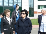 05 депутаты Мажилиса РК Надежда Петухова и Загипа Балиева
